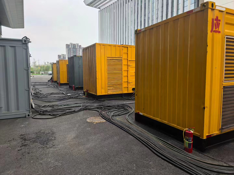 康平不同季节柴油发电机组保养有哪些注意事项?